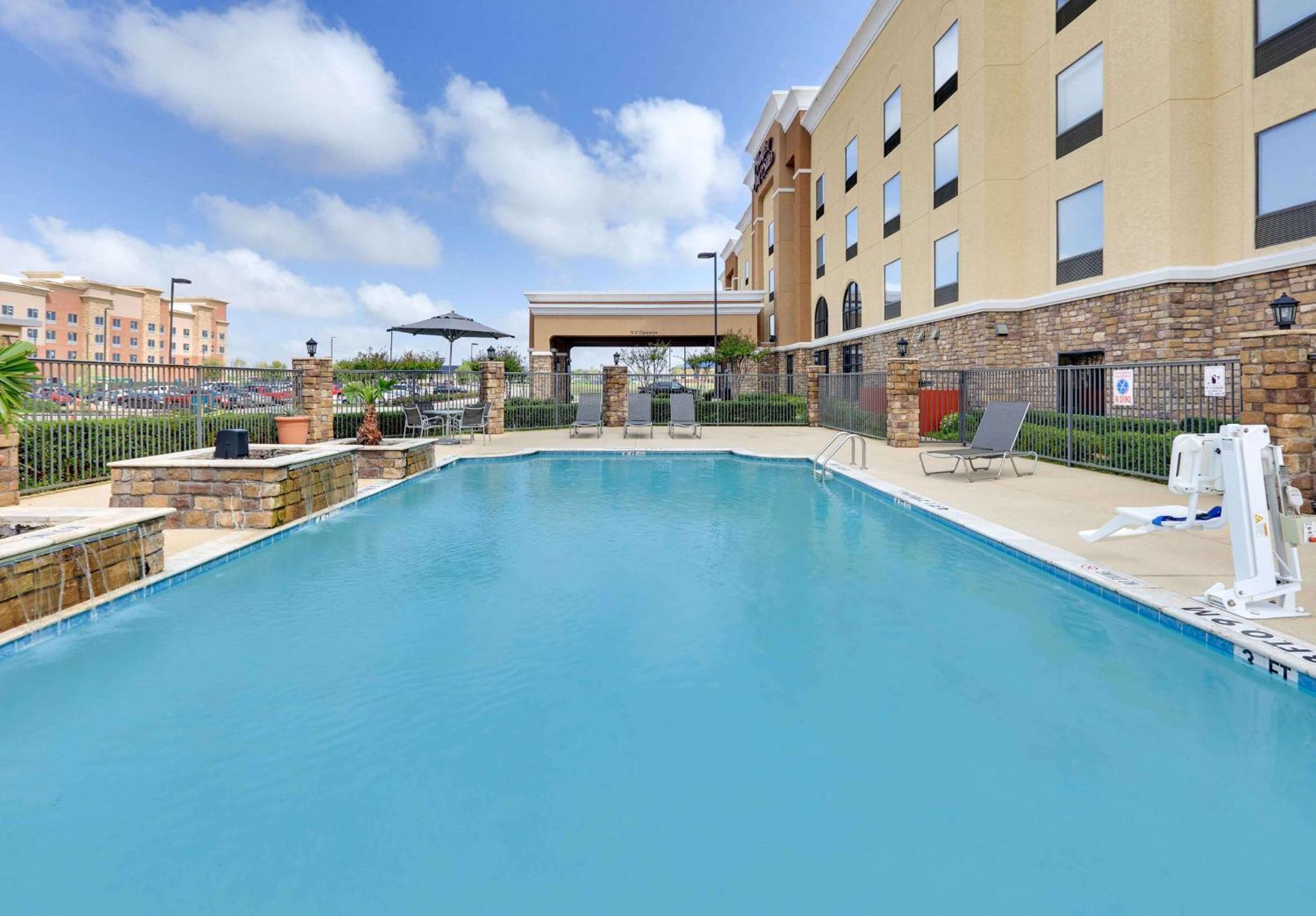 Hampton Inn & Suites Dallas-Arlington-South Ngoại thất bức ảnh